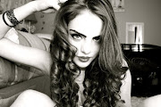 Elizabeth Gillies