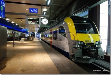 ベルギー国鉄の最新型車両、Antwerpen-centraal駅