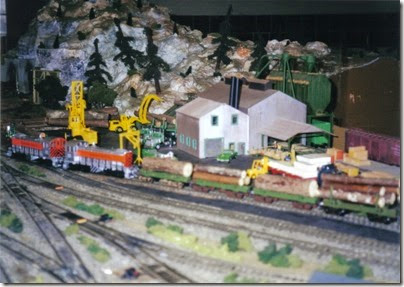 25 LK&R Layout at the Triangle Mall in February 2000