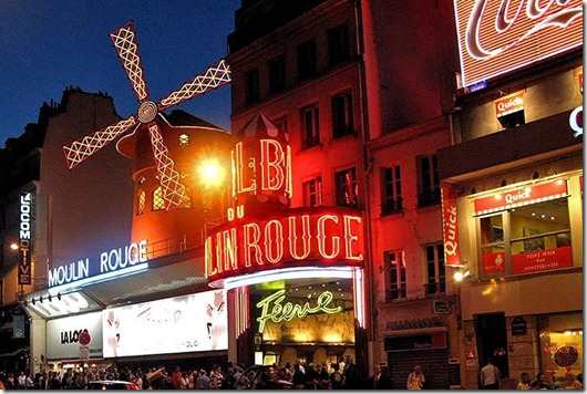 Moulin_rouge_at_midnight