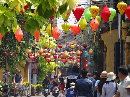 02. Strazi in Hoian.JPG