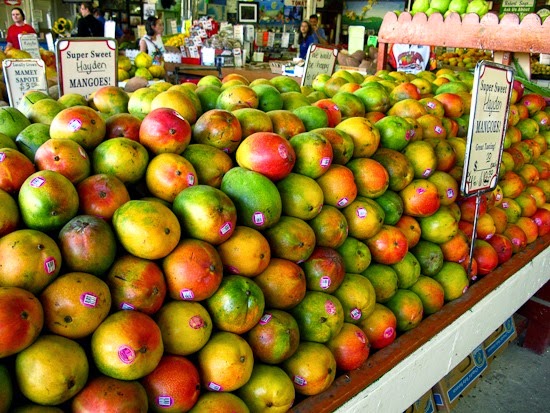 [Robert-is-Here-Fruit-Stand-Mangoes3.jpg]