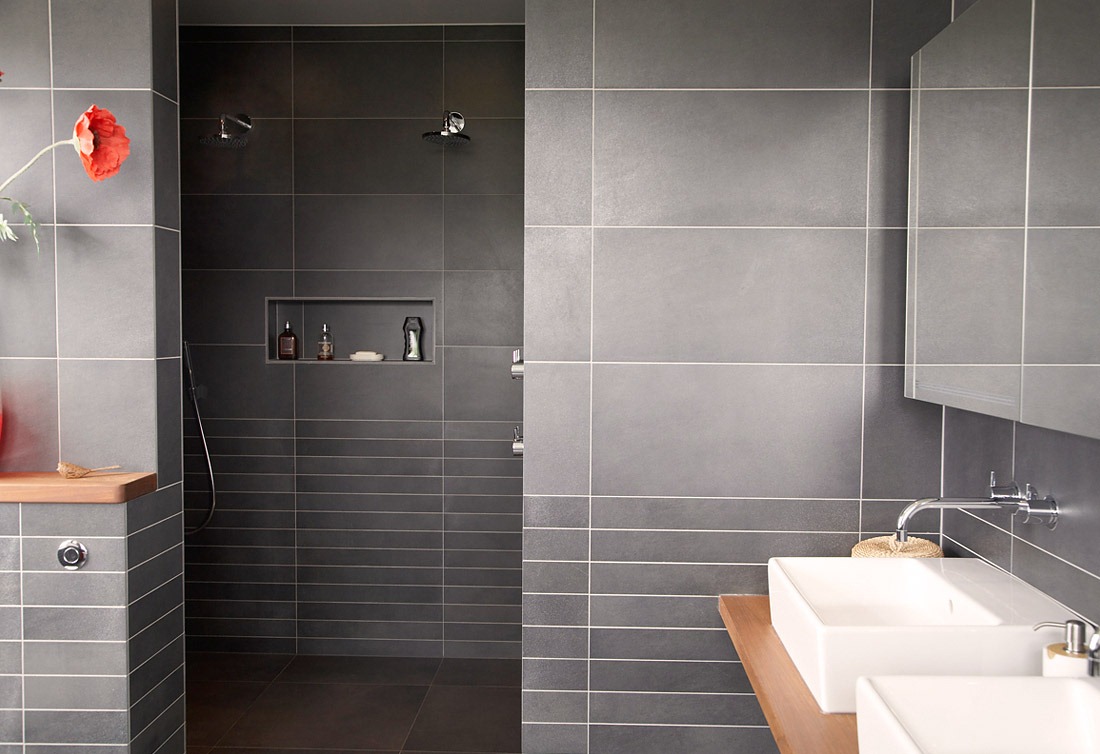 [House-tour-modern-bathroom-open-shower-stall%255B6%255D.jpg]