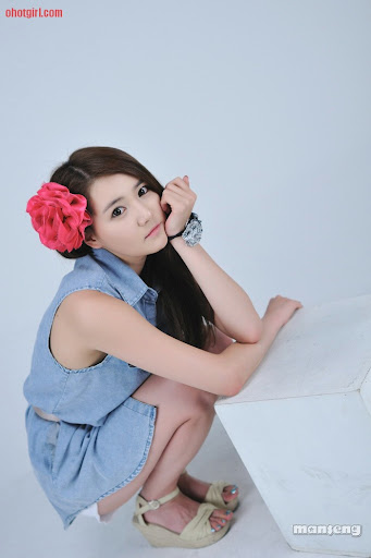 Han Ga Eun – Denim Shirt