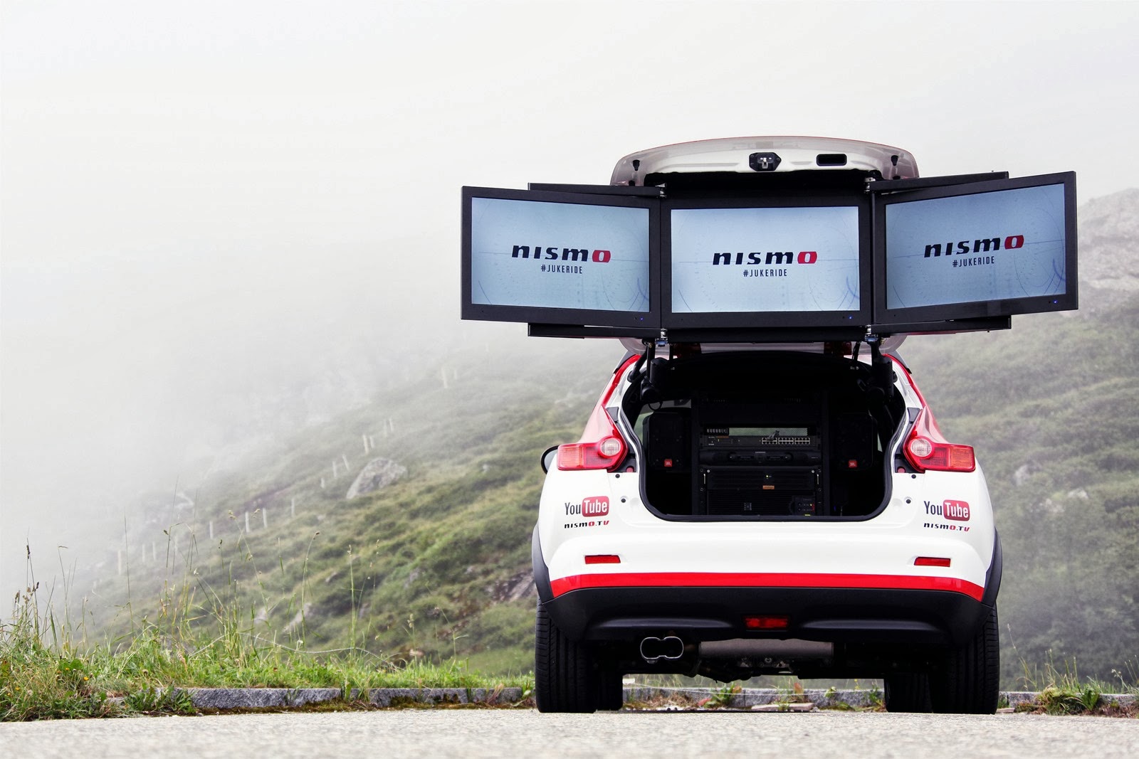[Nismo-Vs-Wingsuit-1%255B3%255D.jpg]