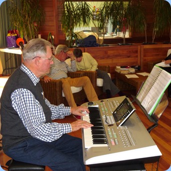 Ron Stanwell playing his Tyros 3 for the Sunday Afternoon Concert