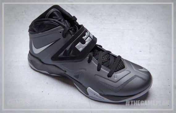 lebron soldier 7 black and grey