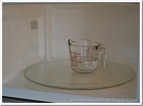 How to clean microwave before