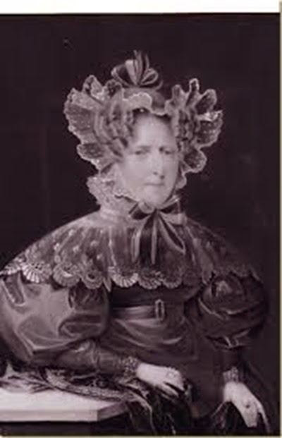 La Duquesa-Viuda Luisa-Augusta de Augustenborg, retratada en su madurez, en 1835.
