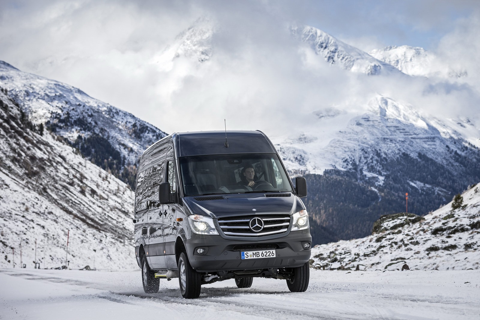 [Mercedes-Benz-Sprinter-4x4-62%255B2%255D.jpg]
