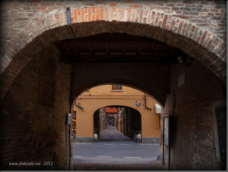 L'ultimo arco di Via Capo delle Volte, Ferrara, Emilia Romagna, Italia - The last arc of Via Capo delle Volte, Ferrara, Emilia Romagna, Italy - Property and Copyrights of FEdetails.net