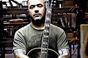Aaron Lewis