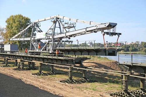 Танки испытали мост ИМЖ-500
