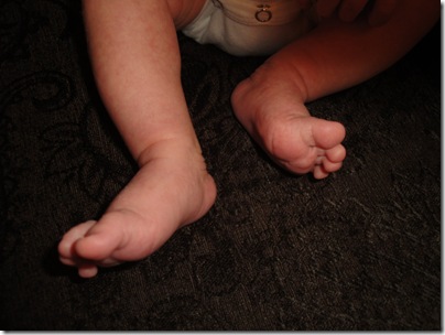 4.  Knox's little feet - one month