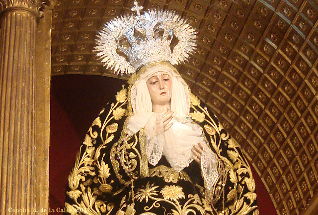 Virgen del Rosario de luto 34 - Hdad. de Montesión - novbre 2011.jpg