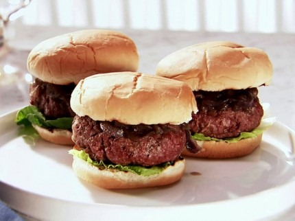 [Ale-House-Burgers-with-Red-Onion-Compote-430x322%255B2%255D.jpg]