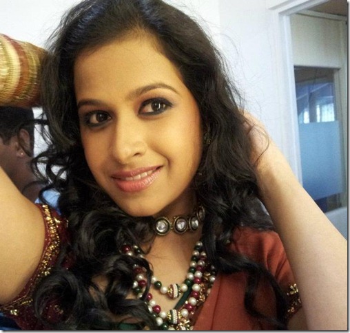 actress sadhika venugopal_sexy pic