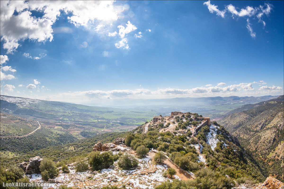LookAtIsrael.com - Снег в крепости Нимрод, Израиль | Snow in Nimrod fortress, Israel | שלג במבצר נמרוד
