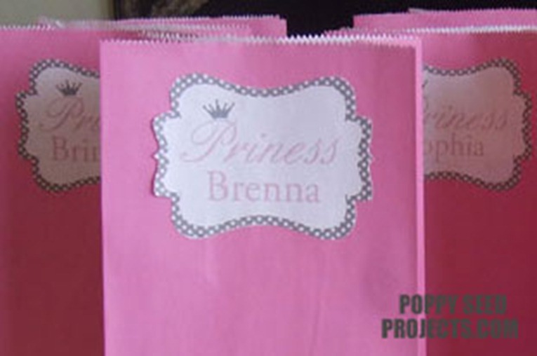 Princess-birthday-party-ideas-name-tag-free-printable