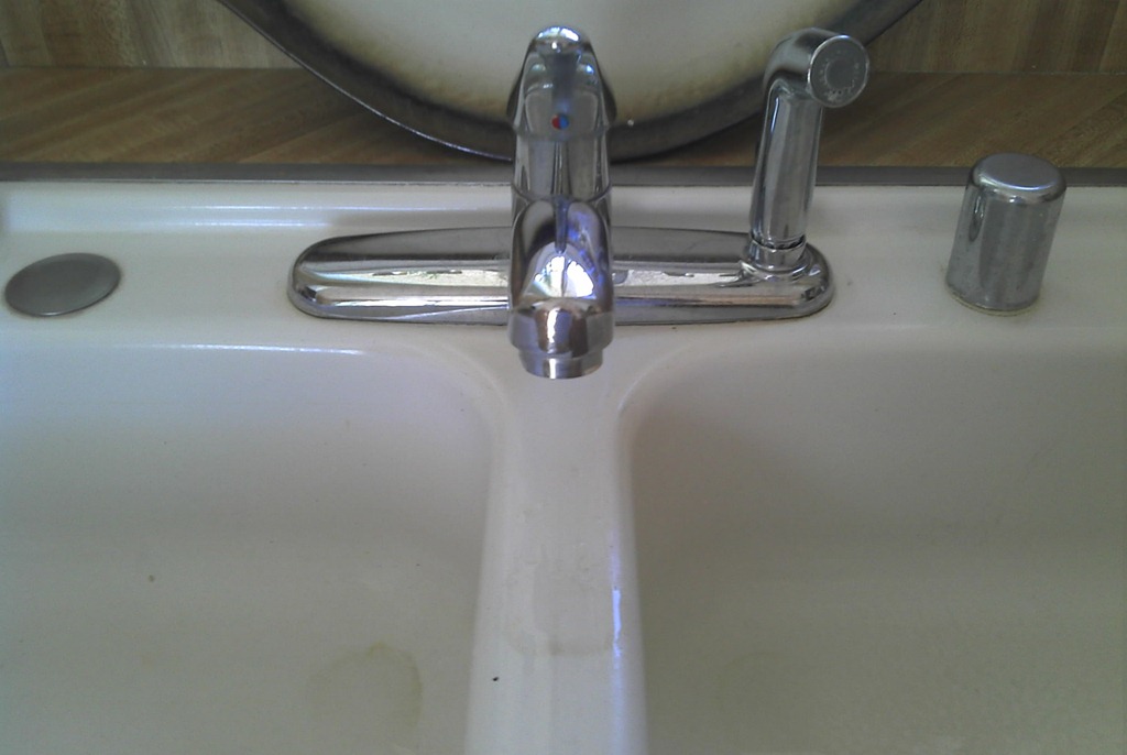 [straight-faucet13.jpg]