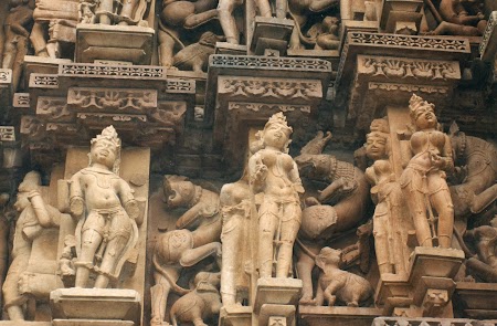 25. Statui Khajuraho.jpg
