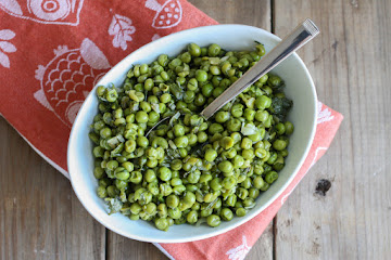 Peas with Scallions and Dill