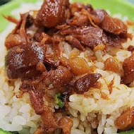 五燈獎豬腳魯肉飯