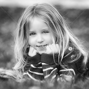 Christmas Sessions by Dominic Lemoine Photography - Black & White Portraits & People