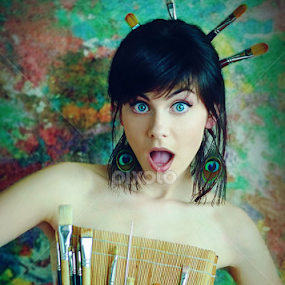 Painted beauty by Oana Artem - People Portraits of Women