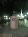 Busto De Mariano Moreno