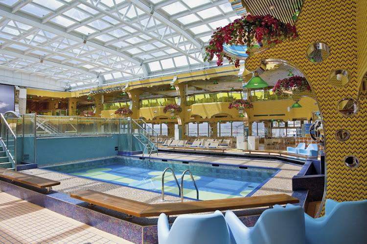 Lido Urano, one of the pool areas on deck 9 of Costa Serena, features two whirlpools and is covered by a retractable roof.