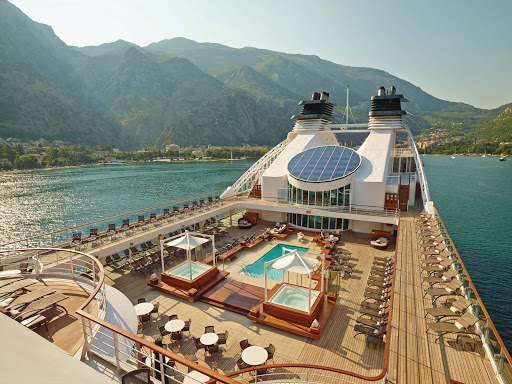 Seabourn_Odyssey_Sojourn_Quest_Pool_Deck-2 - Get some sun, enjoy a cool dip in the pool and occasional live music on the spacious Pool Deck on Seabourn Odyssey.