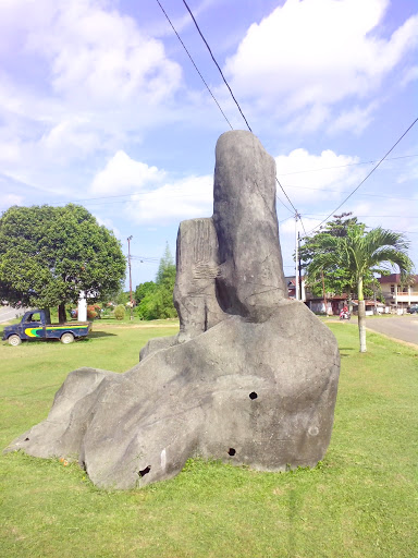 Batu Taman Pusat Kuala Mempawah