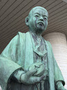 Statue of Taki Rentaro