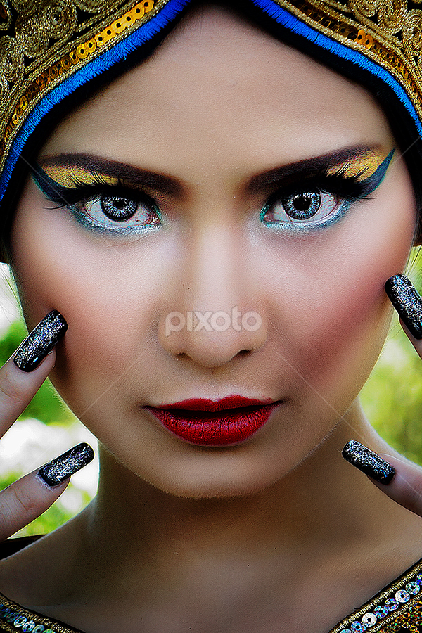 eye by Didit Aryono - People Portraits of Women