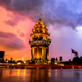 Independence Monument by Siha Sao - City,  Street & Park City Parks