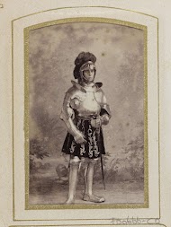 Portret van een jonge man in harnas, aangeduid als G. Michiels van Kessenich