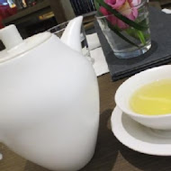 Cha Cha Thé 采采食茶文化