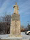 Памятник СЕРГЕЮ ЛАЗО