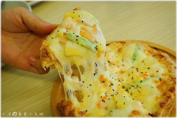Papa Pasta義式料理廚房║CP值超高，現點現做義大利麵、極推千層披薩、丹麥焗烤土司。全部只要69～109元