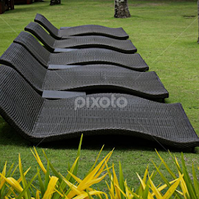 by Alberto Mallari - Artistic Objects Furniture