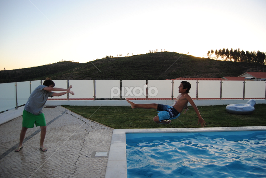 by Bernardo Carmo - People Family