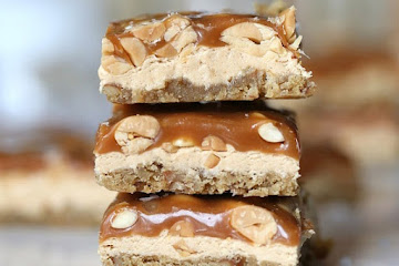 Salty Caramel Peanut Bars
