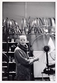 Vrouwendag bij de fietsenmakerij van STEW