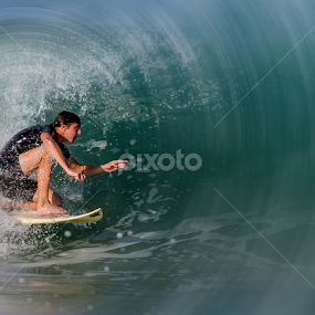 by Courtland Roberts - Sports & Fitness Surfing