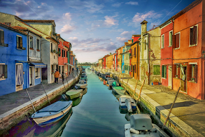 by Doreen Rutherford - City,  Street & Park Neighborhoods