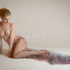 by John McNairn - Nudes & Boudoir Artistic Nude