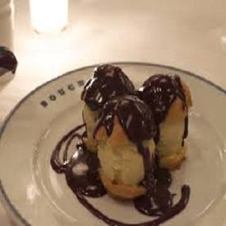 Profiteroles