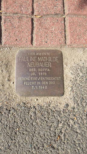 Gedenkstein Stolperstein Pauline Neubauer