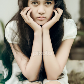 hidden beuaty by Sesar Arief - People Portraits of Women